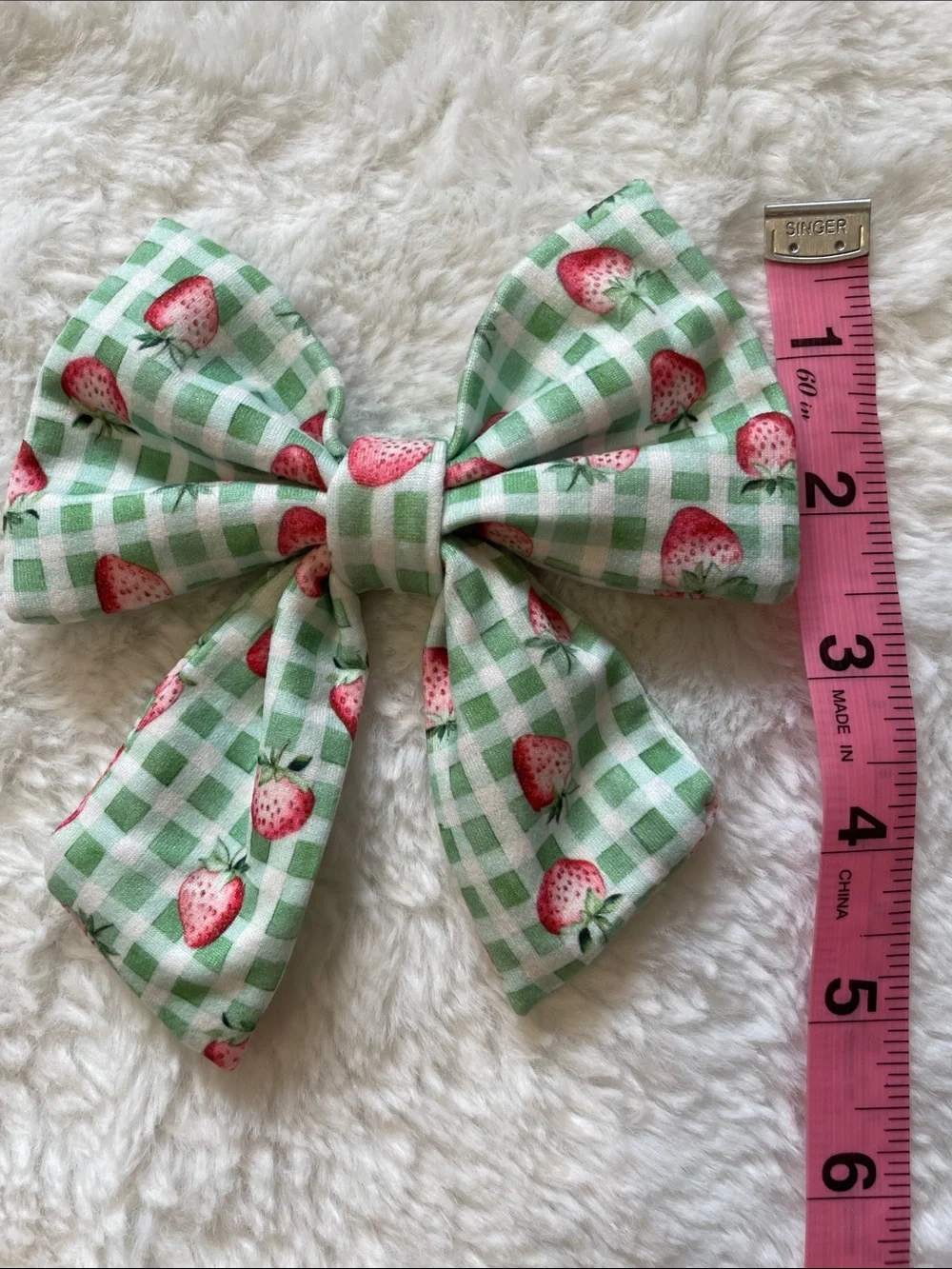Griffy & Drak Green Gingham Strawberry Bow for Pets